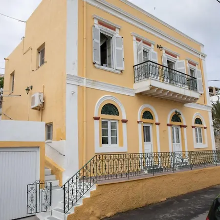 Neoclassiko Flourou بيت للعطل Panteli